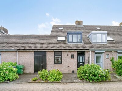Bloesemhof 16, Strijen
