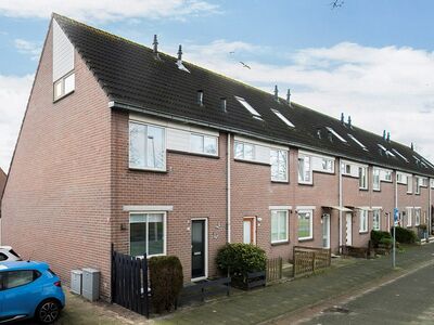 Vogelenzanglaan 19, Spijkenisse